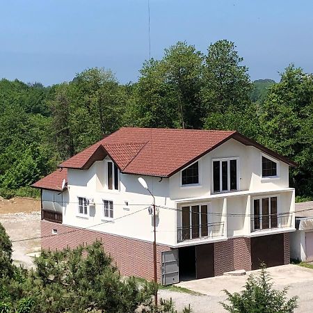 Guest House Гости Pitsunda Exterior foto