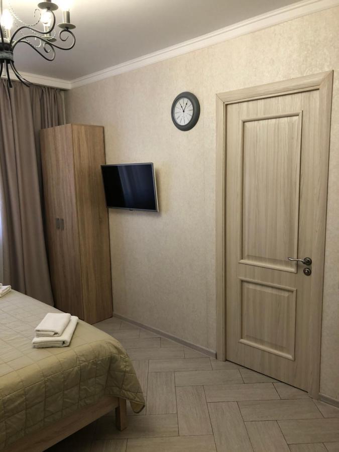 Guest House Гости Pitsunda Exterior foto