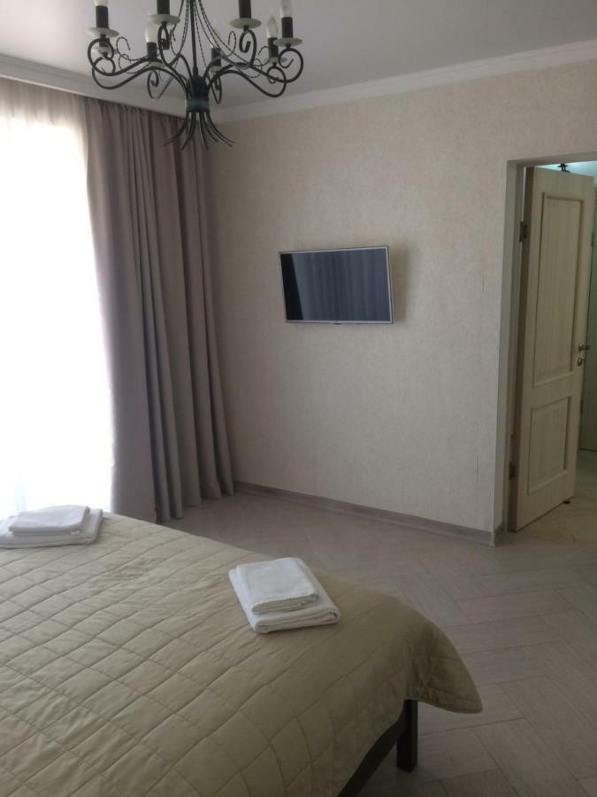 Guest House Гости Pitsunda Exterior foto